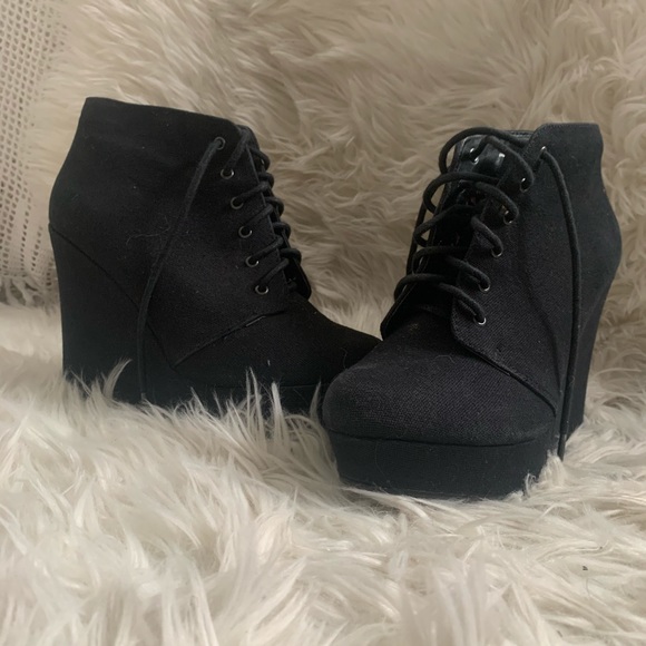 Black cute comfy heels - Picture 2 of 14